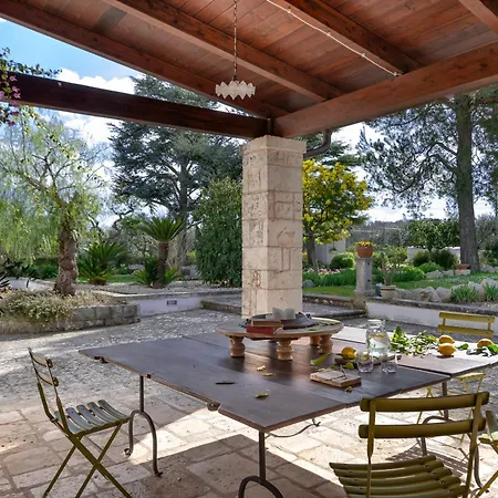 Agriturismo Masseria Aprile Locorotondo Exterior photo